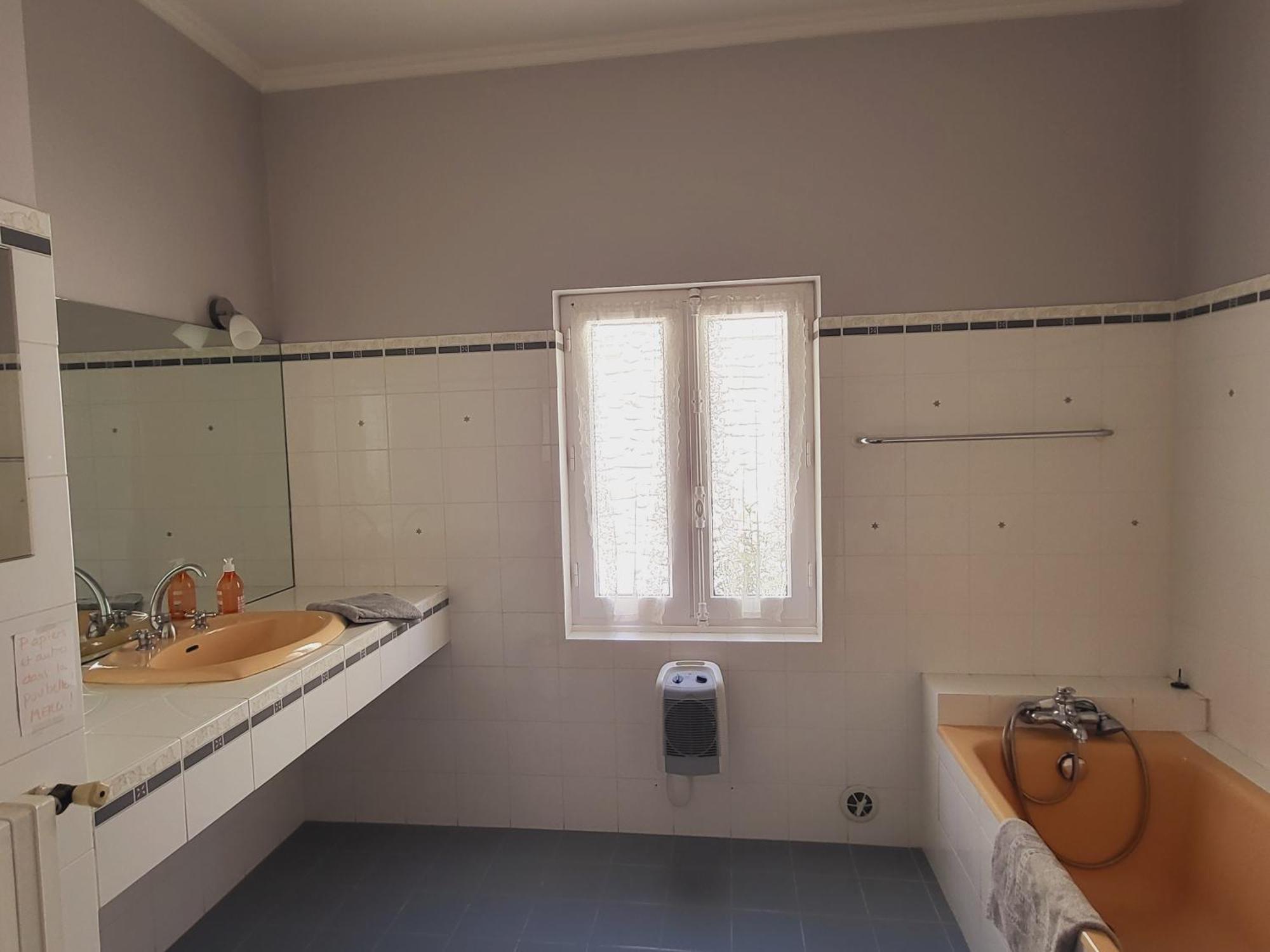 Les Saffres - Gite De Charme Pour 8 Personnes Valréas Esterno foto